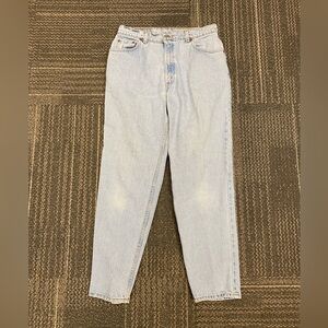 Vintage Levi’s Relaxed Fit Tapered Leg 550 Light Wash Jeans Size 12